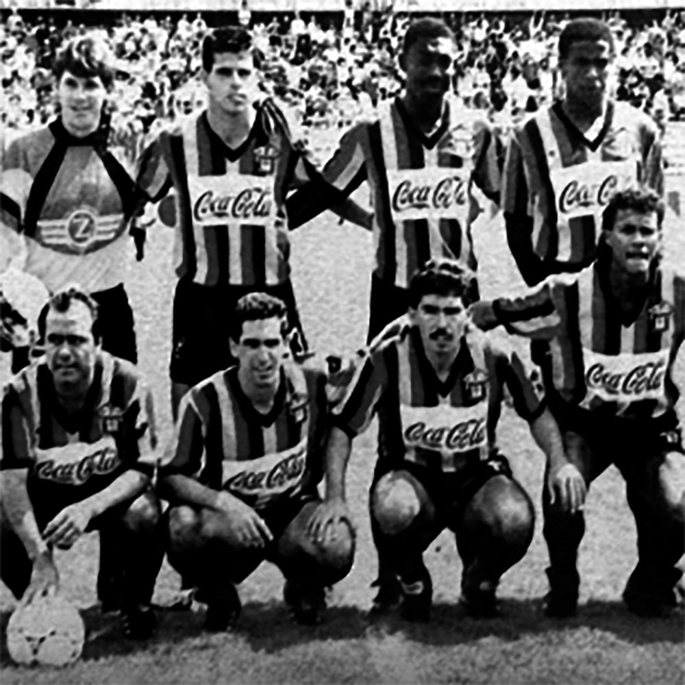 copa-classic-leones-negros-1992-93-retro-fu-balltrikot-rot-gelb image 8