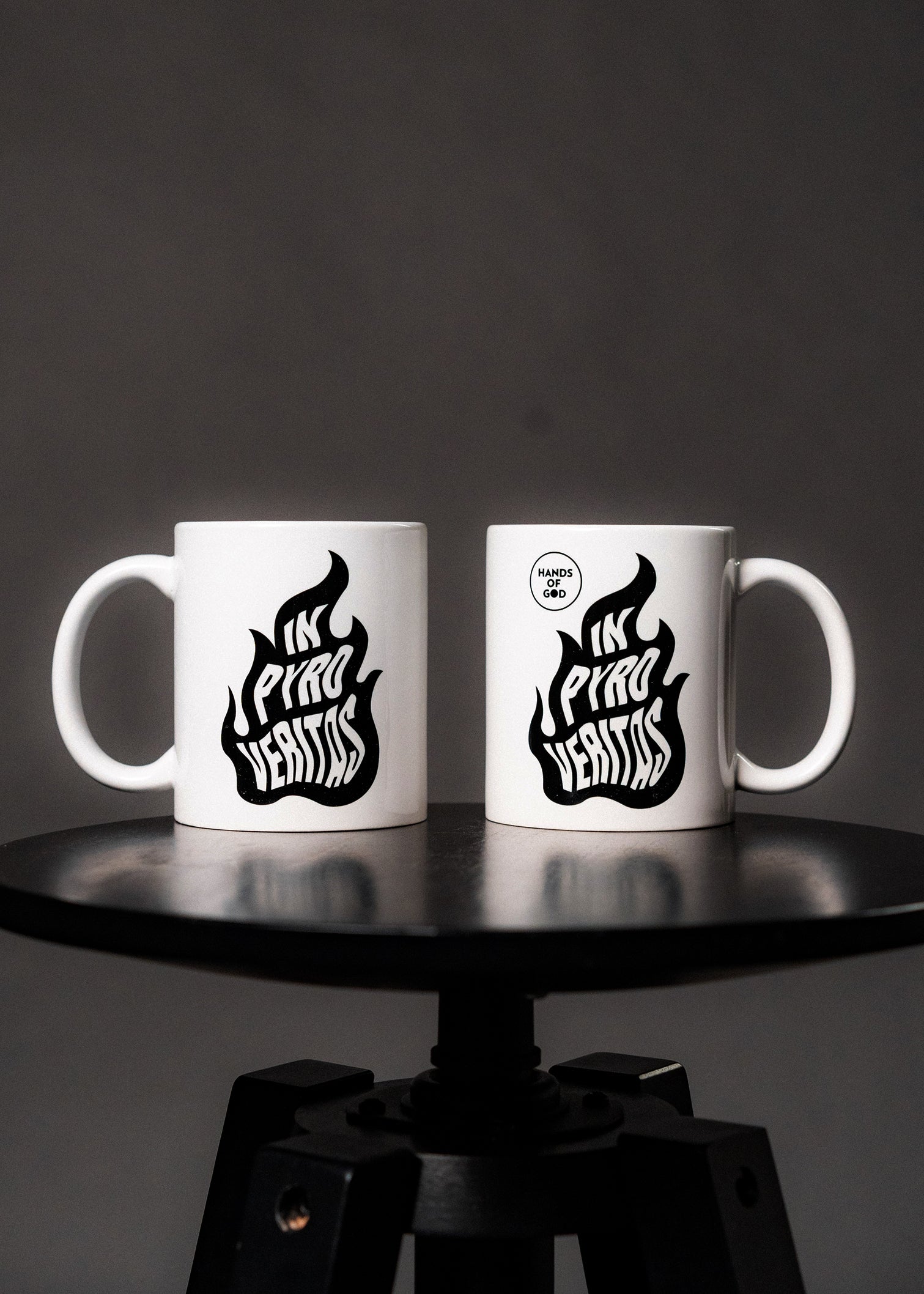 hands-of-god-tassen-pyro-keramiktasse-wei-in-pyro-veritas image 2