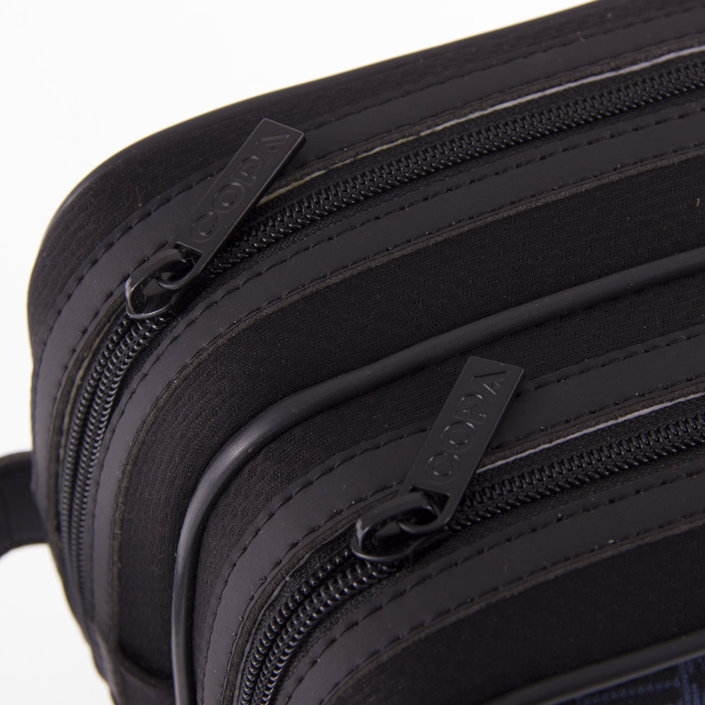 copa-classic-recycled-toiletry-bag-kulturbeutel-schwarz-unikat image 3