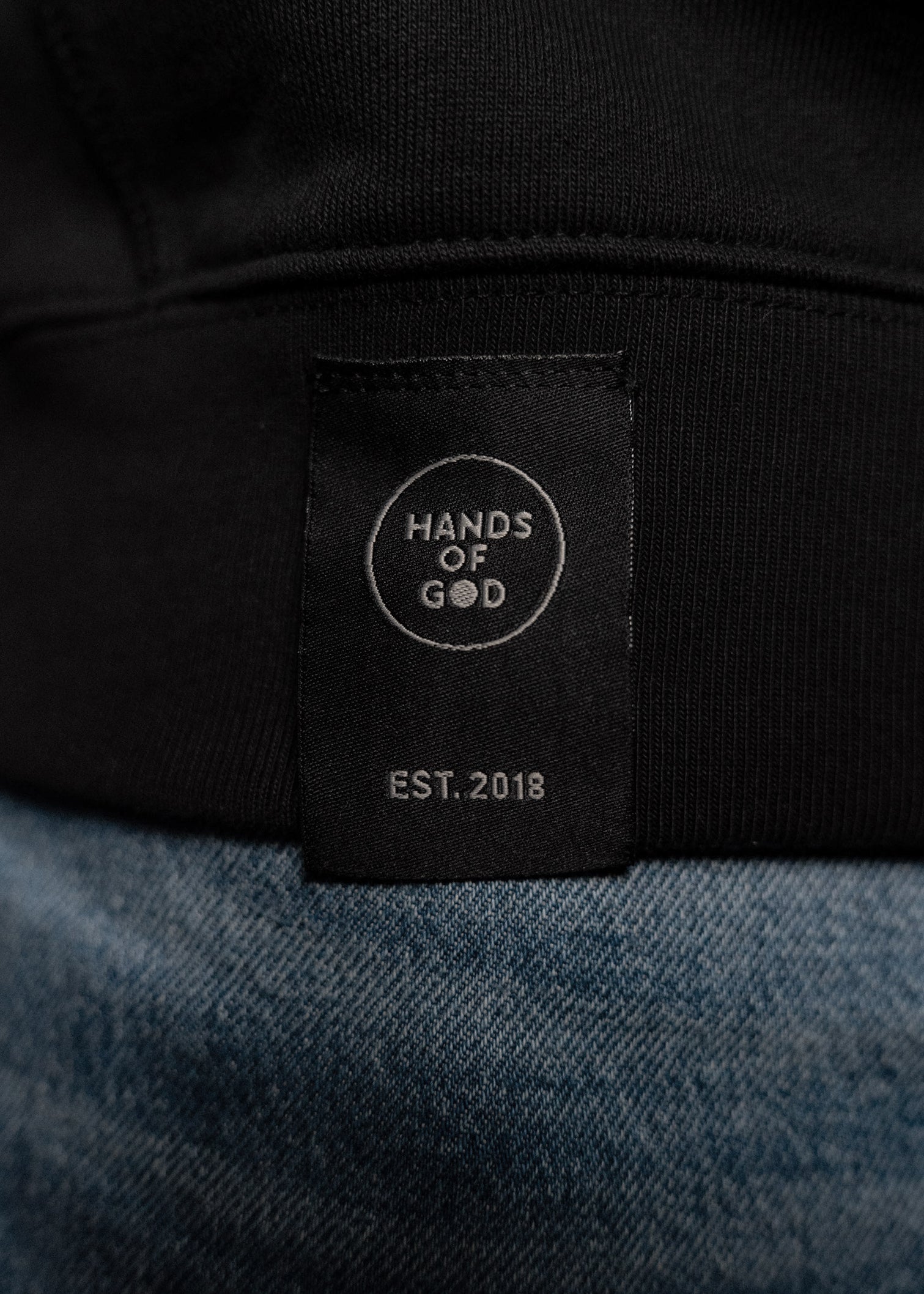 hands-of-god-pyro-crewneck-schwarz-bio-baumwolle image 4