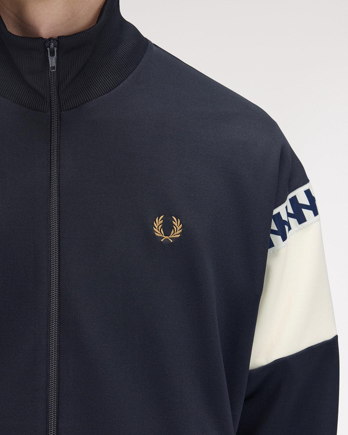 meyba-x-fred-perry-cut-n-sew-trainingsjacke-navy image 5