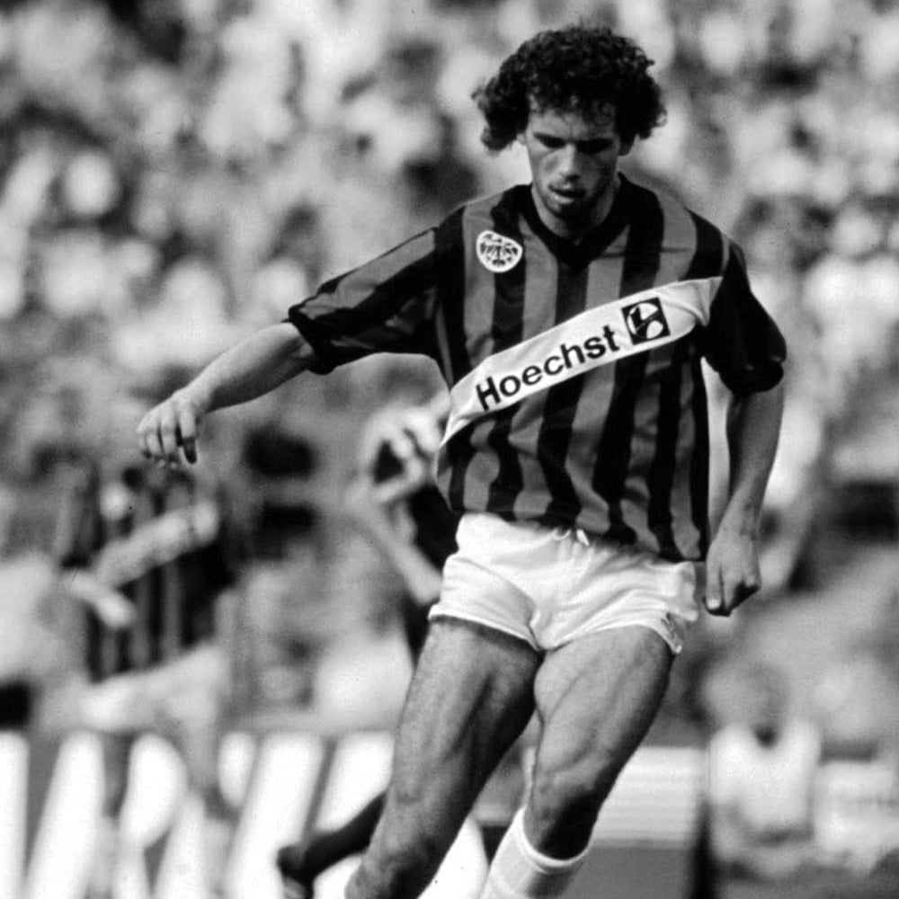 copa-eintracht-frankfurt-1990-91-trikot-rot-schwarz image 7