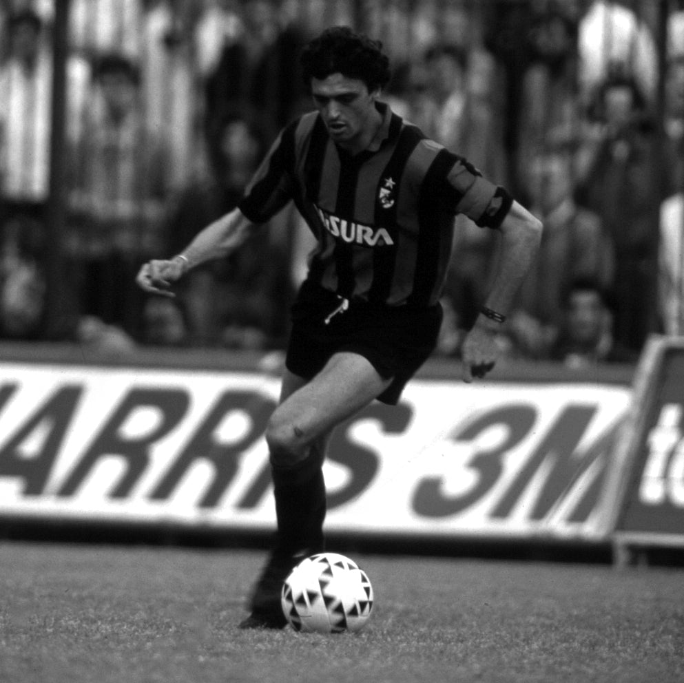copa-classic-inter-mailand-1986-retro-fu-balltrikot-blau-schwarz image 8