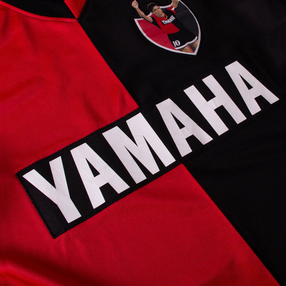 copa-classic-maradona-newell-s-old-boys-1993-retro-fu-balltrikot-rot-schwarz image 4