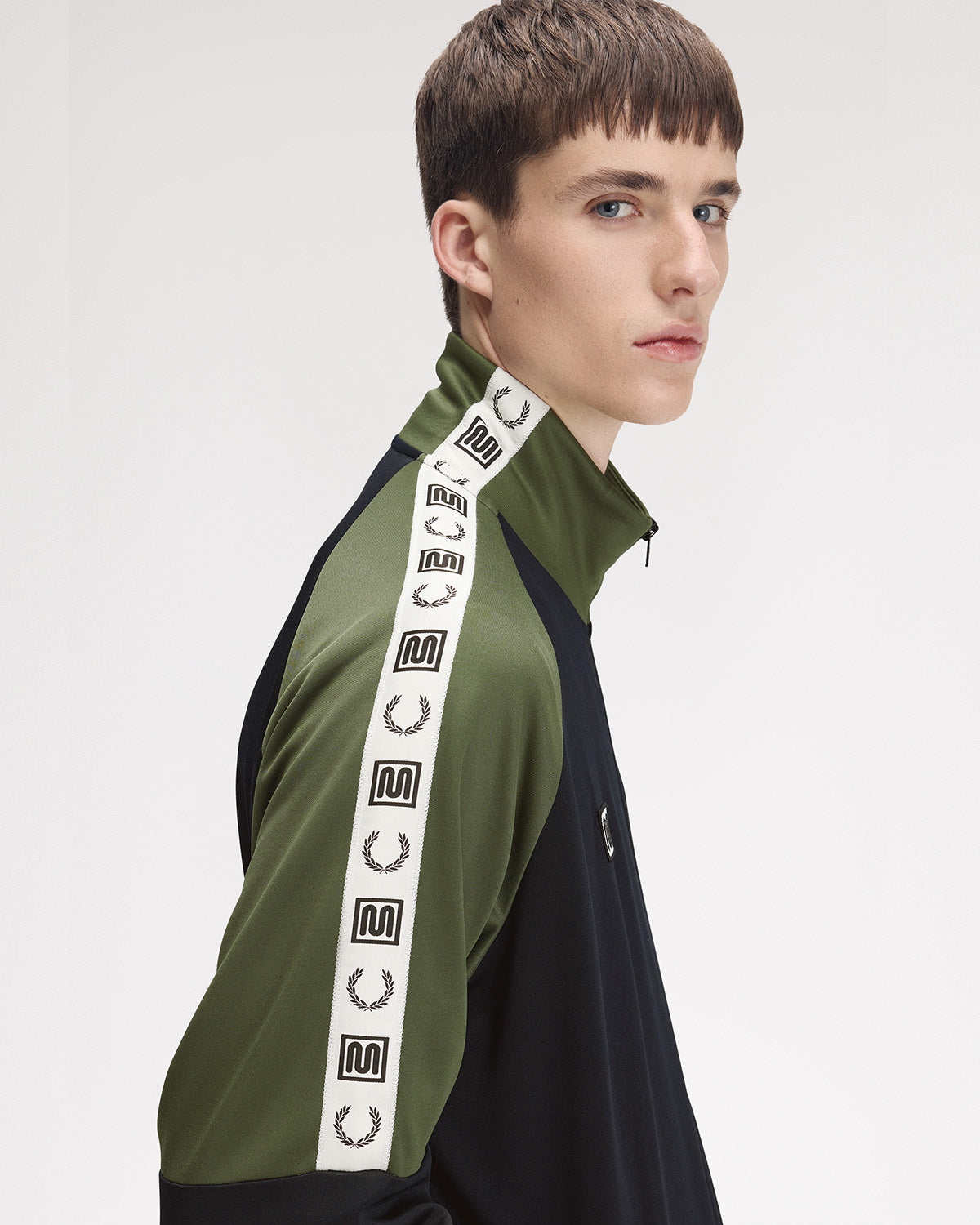 meyba-x-fred-perry-sj2166-track-jacket-schwarz image 5