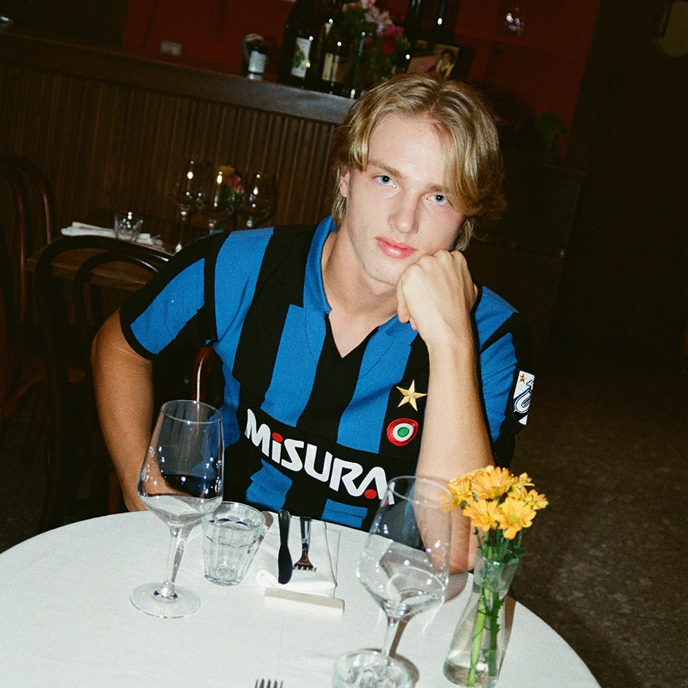 copa-classic-inter-1982-83-retro-fu-balltrikot-blau-schwarz image 2