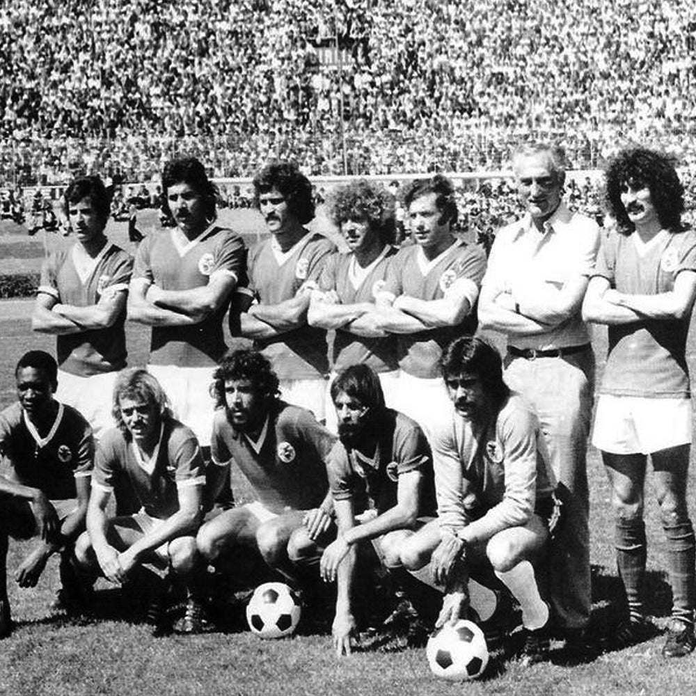 copa-classic-sl-benfica-1974-75-fu-balltrikot-rot-herren image 7