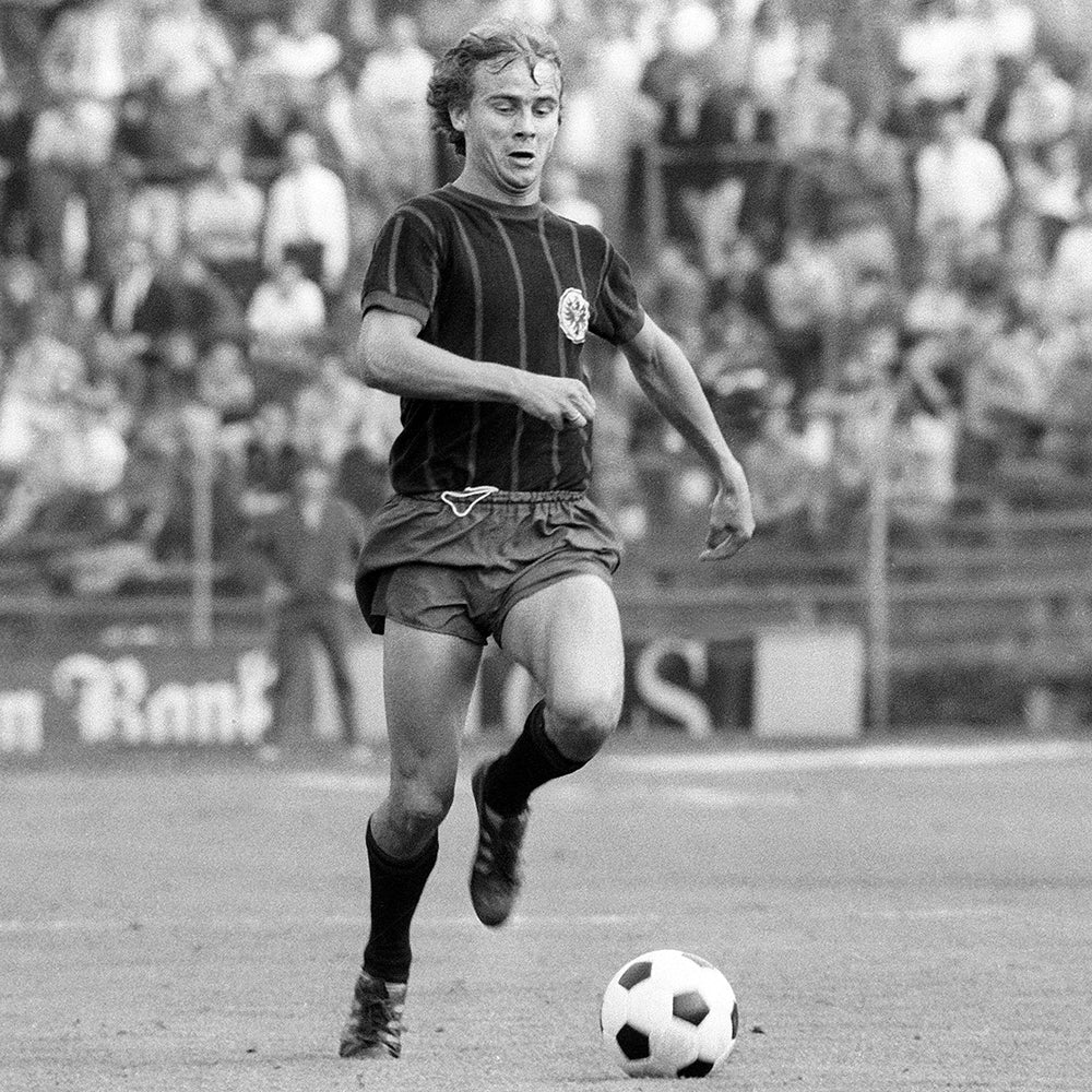 copa-retro-football-shirts-frankfurt-1972-73-trikot-schwarz-rot image 7